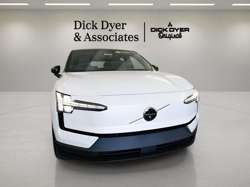 New 2026 Volvo EX30 Ultra w/ Protection Package Premier image 10