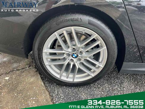 Used 2024 BMW 530i w/ Premium Package image 33