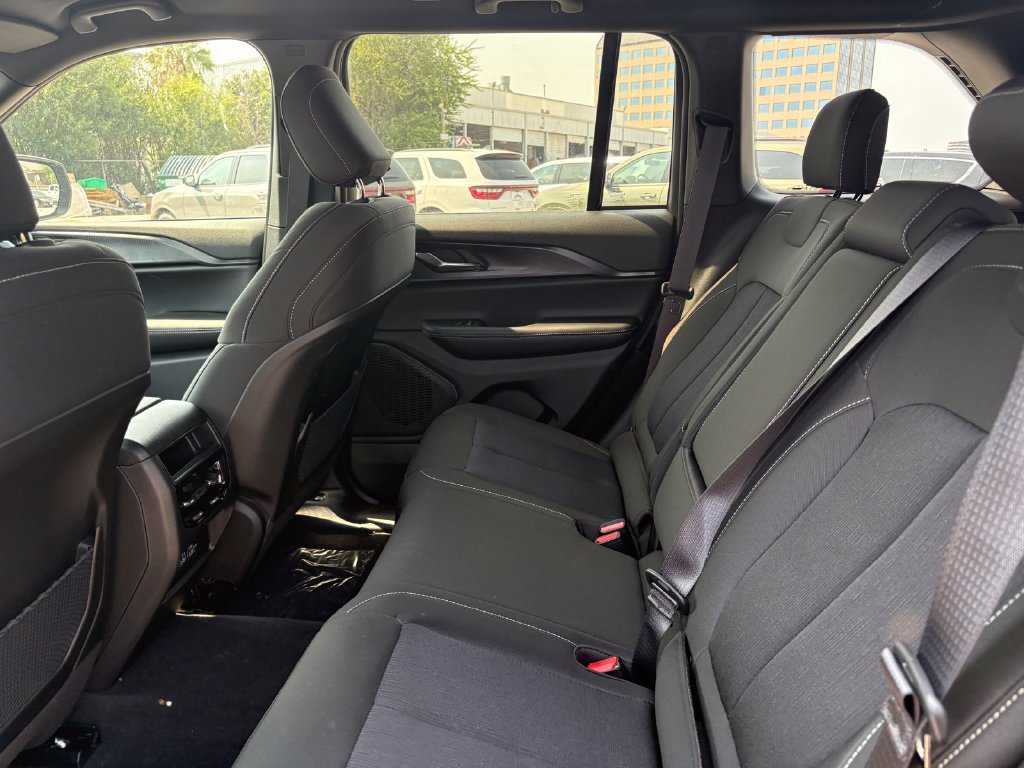 New 2026 Jeep Grand Cherokee Laredo RWD image 13