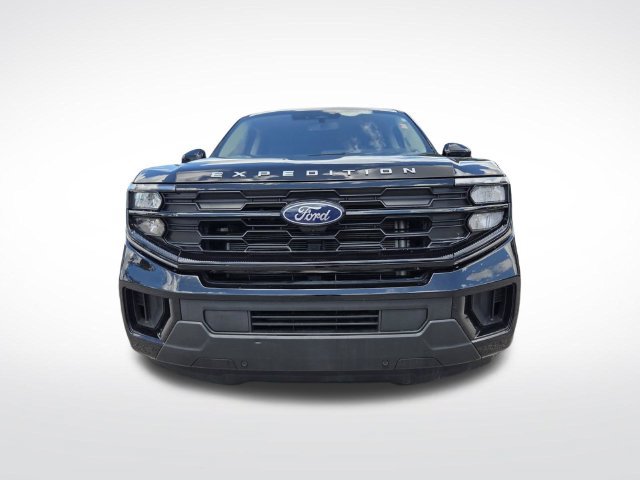 Certified 2025 Ford Expedition Active RWD image 3