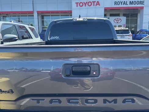 Used 2023 Toyota Tacoma SR5 w/ Black Out Package (TMS) AWD/4WD image 3