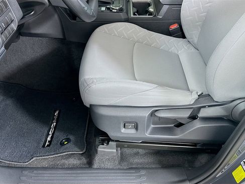 Certified 2025 Toyota Tacoma SR5 image 19