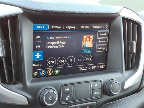 Used 2024 GMC Terrain SLT image 12