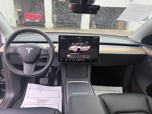 Used 2023 Tesla Model Y Long Range AWD/4WD image 12