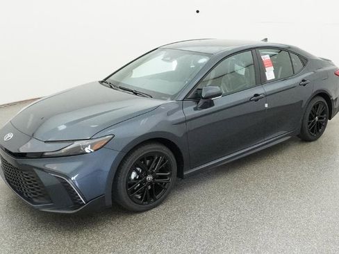 New 2026 Toyota Camry SE image 1