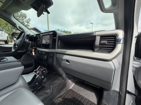 Used 2023 Ford F550 4x4 Regular Cab Super Duty image 44