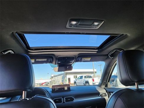 Used 2021 MAZDA CX-5 Signature image 13