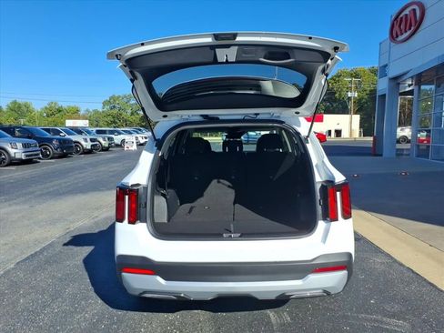 New 2026 Kia Sorento LX image 7