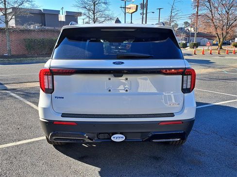 New 2026 Ford Explorer ST-Line w/ ST-Line Street Pack image 5