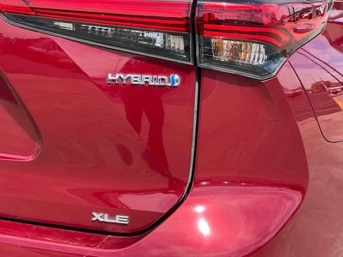 Used 2022 Toyota Highlander XLE image 24