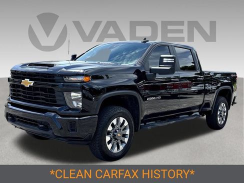 Used 2024 Chevrolet Silverado 2500 Custom w/ Custom Value Package AWD/4WD image 3