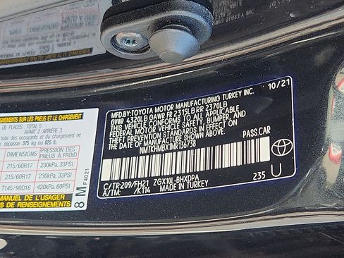 Used 2021 Toyota C-HR LE FWD image 29