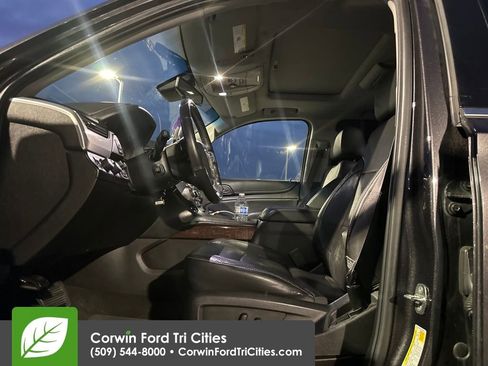 Used 2016 GMC Yukon SLT w/ Open Road Package image 2