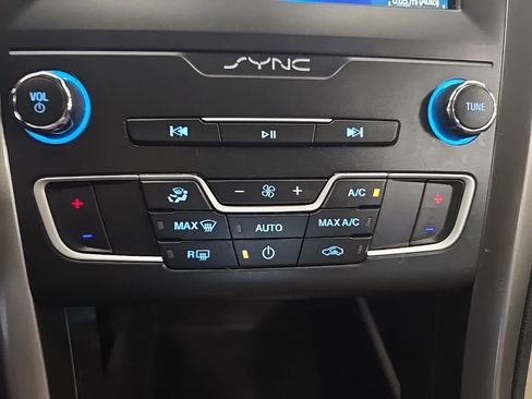 Used 2019 Ford Fusion S image 25