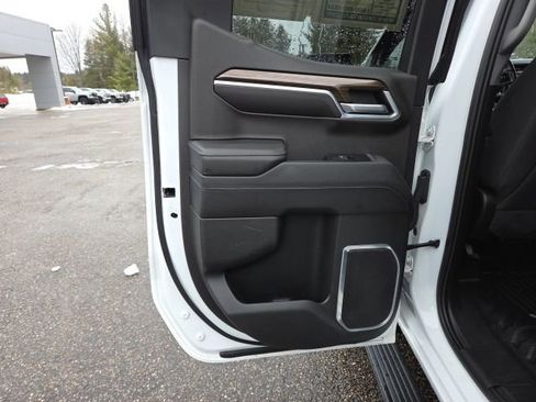 Used 2022 Chevrolet Silverado 1500 LT image 44