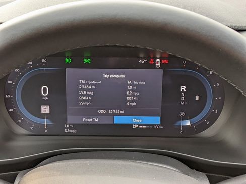 Certified 2025 Volvo XC40 B5 Plus image 15