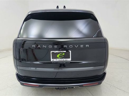 Used 2024 Land Rover Range Rover Long Wheelbase SE image 5