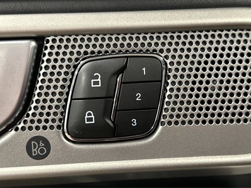 Used 2023 Ford Explorer Limited w/ Equipment Group 301A image 16