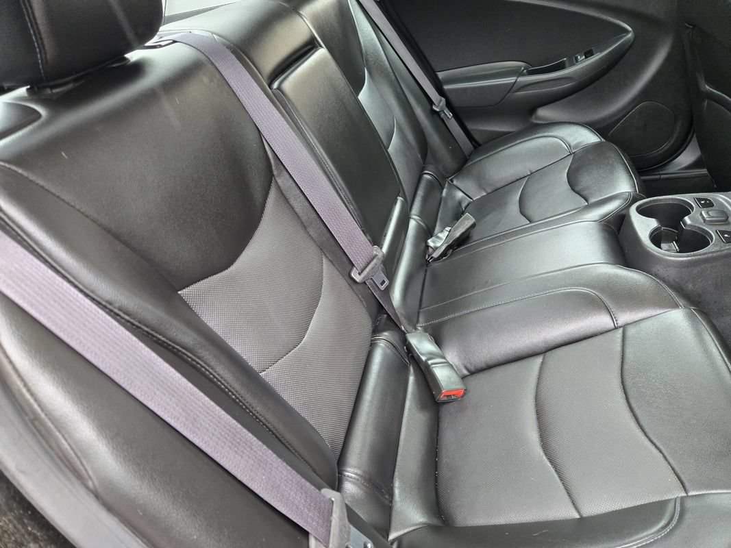 Used 2016 Chevrolet Volt Premier w/ Driver Confidence Package FWD image 21