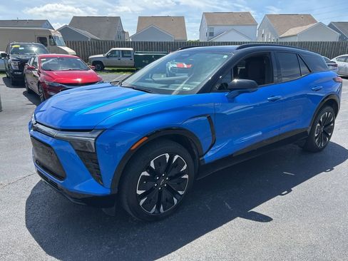 Used 2025 Chevrolet Blazer EV RS FWD image 3