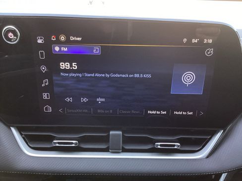 Used 2025 Chevrolet Equinox LT w/ Convenience Package II FWD image 19