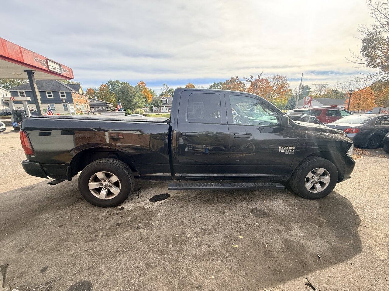 Used 2019 RAM 1500 Express AWD/4WD image 7