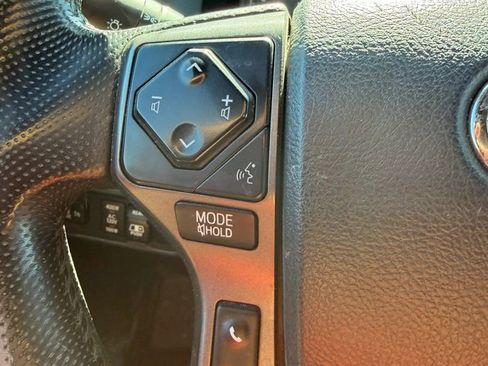 Used 2017 Toyota Tacoma TRD Off-Road w/ Tow Package (A/T) image 20