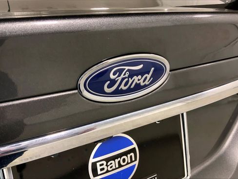 Used 2017 Ford Fusion SE w/ Equipment Group 201A image 29