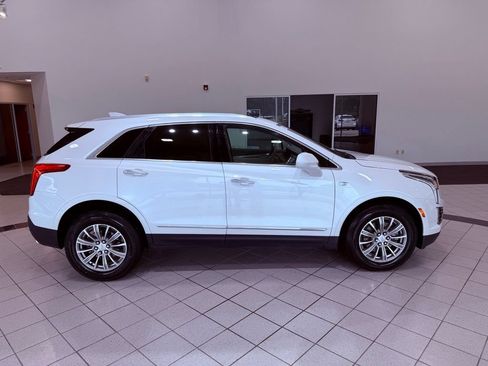 Used 2017 Cadillac XT5 Luxury w/ Driver Awareness Package FWD image 15
