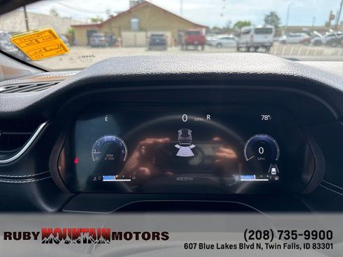 Used 2024 Jeep Grand Cherokee Laredo X w/ Luxury Tech Group I AWD/4WD image 16