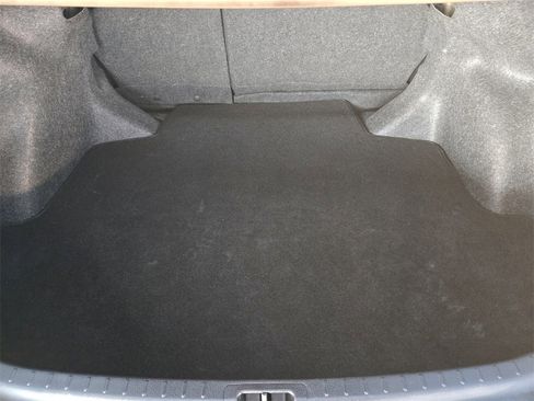 Used 2019 Toyota Corolla LE image 28