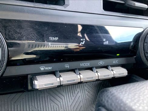 Used 2024 Toyota Tacoma SR5 image 29