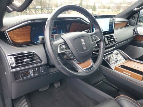 Certified 2023 Lincoln Navigator Black Label AWD/4WD image 13