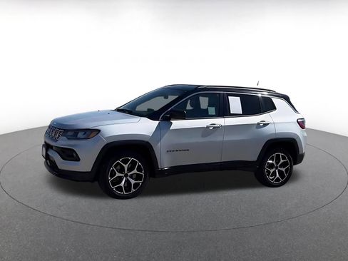 Used 2025 Jeep Compass Limited image 8