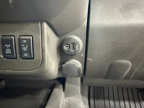 Used 2020 Nissan Frontier PRO-4X w/ Pro-4x Utility Package image 28