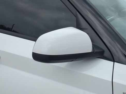 New 2026 Hyundai Venue SE FWD image 12