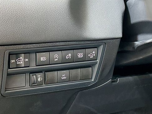 New 2026 Toyota Tundra Limited AWD/4WD image 11