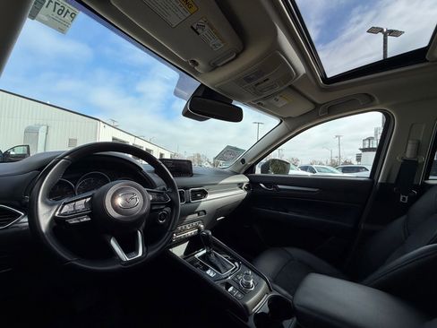 Used 2019 MAZDA CX-5 Touring image 17