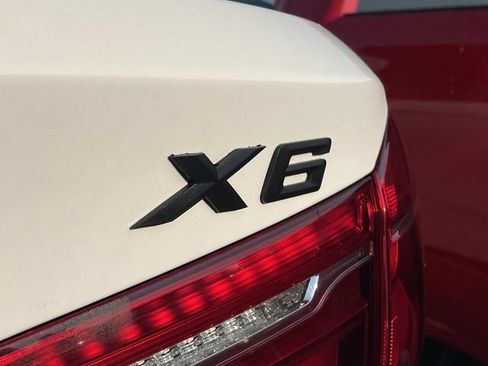 Used 2018 BMW X6 xDrive35i w/ M Sport Package AWD/4WD image 12
