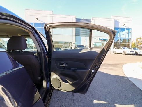 Used 2016 Chevrolet Cruze LT image 43