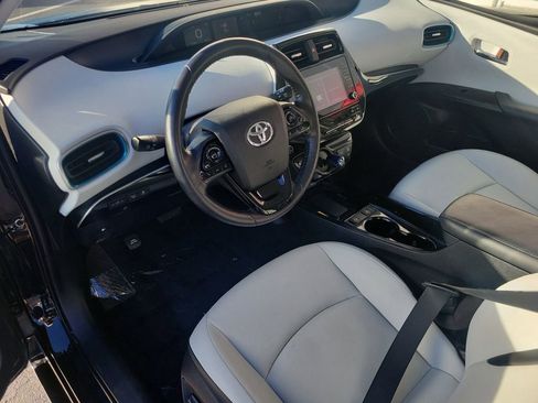 Used 2021 Toyota Prius XLE image 22