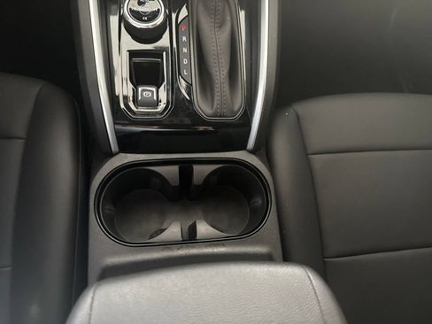 Used 2025 Chevrolet Colorado Trail Boss AWD/4WD image 19