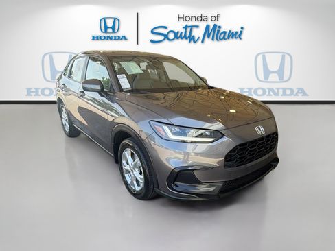 Used 2025 Honda HR-V LX image 1
