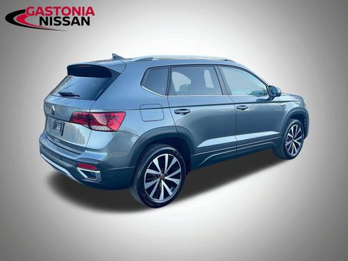 Used 2024 Volkswagen Taos SE image 9