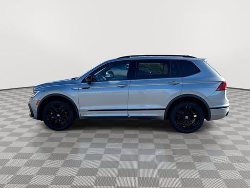 Used 2022 Volkswagen Tiguan SE R-Line image 5