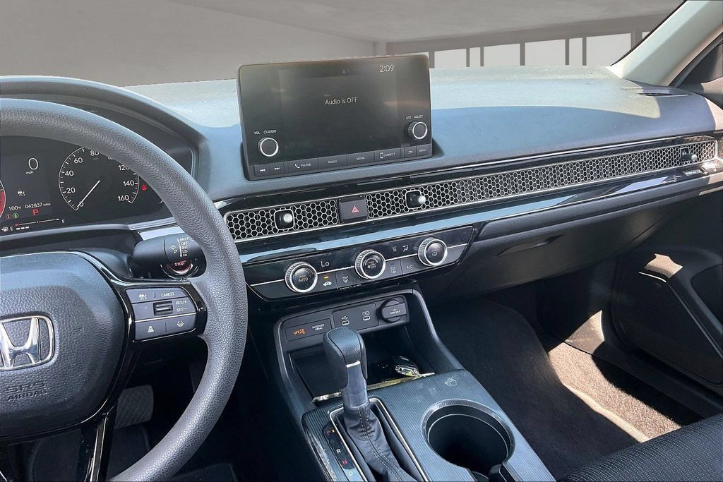 Certified 2025 Honda Civic LX image 9