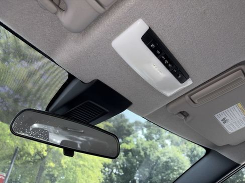 Used 2020 Nissan Kicks S FWD image 15