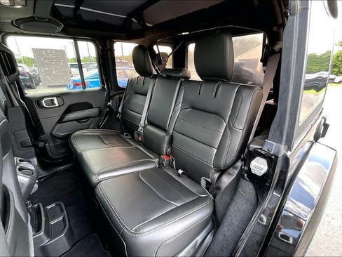 Used 2022 Jeep Wrangler Unlimited Sahara AWD/4WD image 24