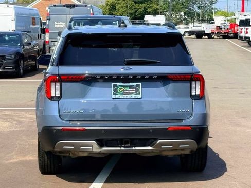 Used 2025 Ford Explorer Active w/ Active Comfort Package AWD/4WD image 6