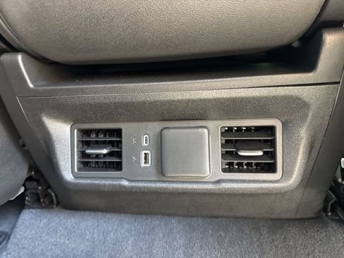 Used 2024 Chevrolet Silverado 2500 LTZ AWD/4WD image 14